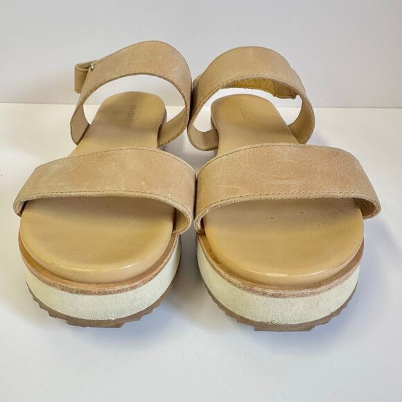 Nisolo Go-To Flatform Sandal in Almond Ankle Strap Size 9.5 Hook & Loop close - Picture 8 of 16